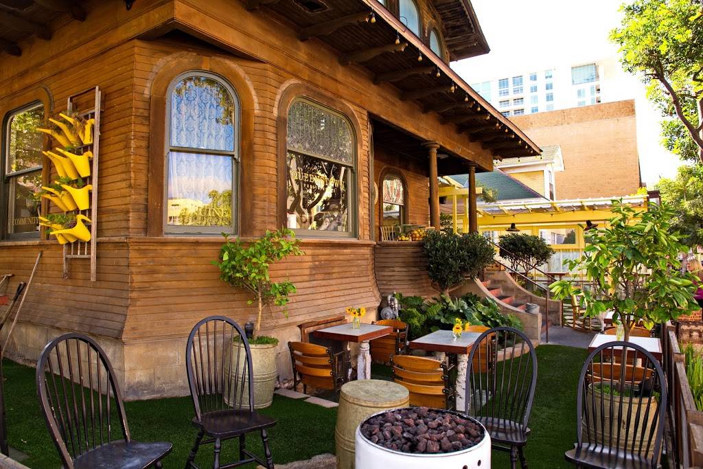 Queenstown Public House | restaurant | 1557 Columbia St, San Diego, CA 92101, USA | 6195460444 OR +1 619-546-0444