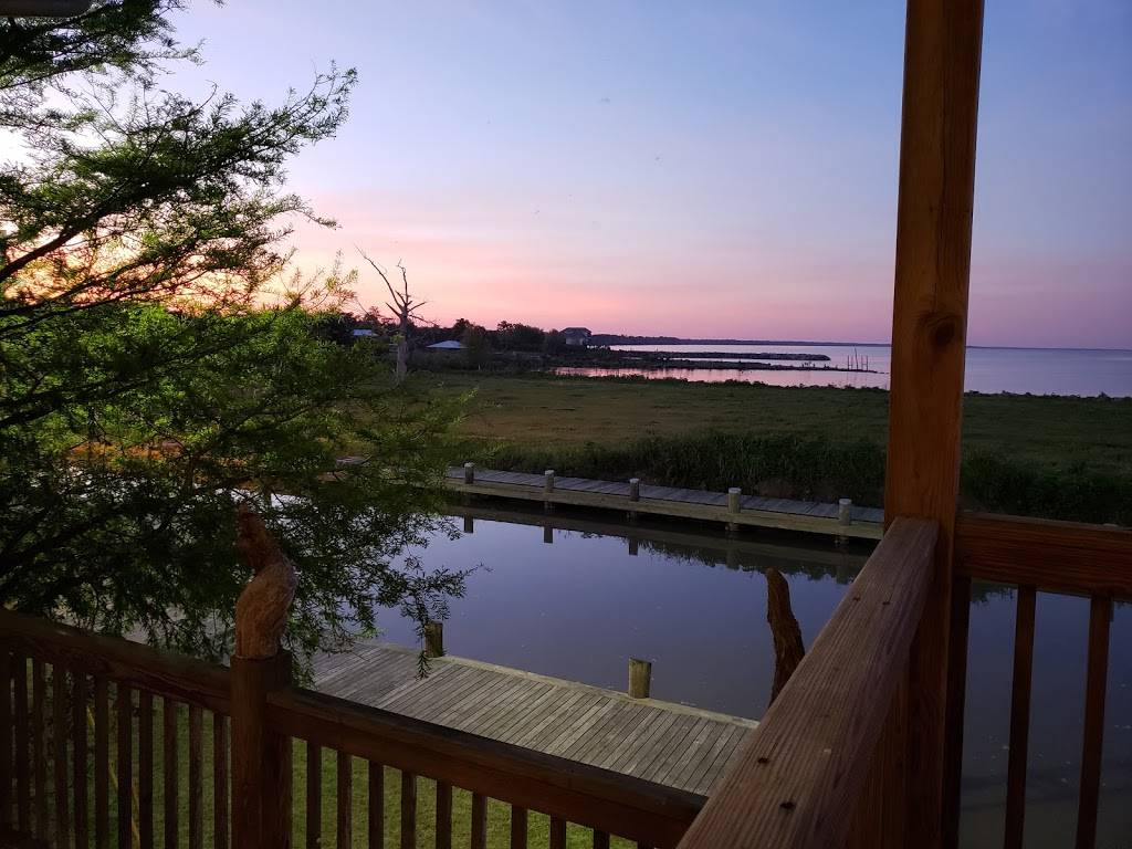 Frenier Landing | restaurant | 113 Dottie Ln, Laplace, LA 70068, USA | 9852242178 OR +1 985-224-2178