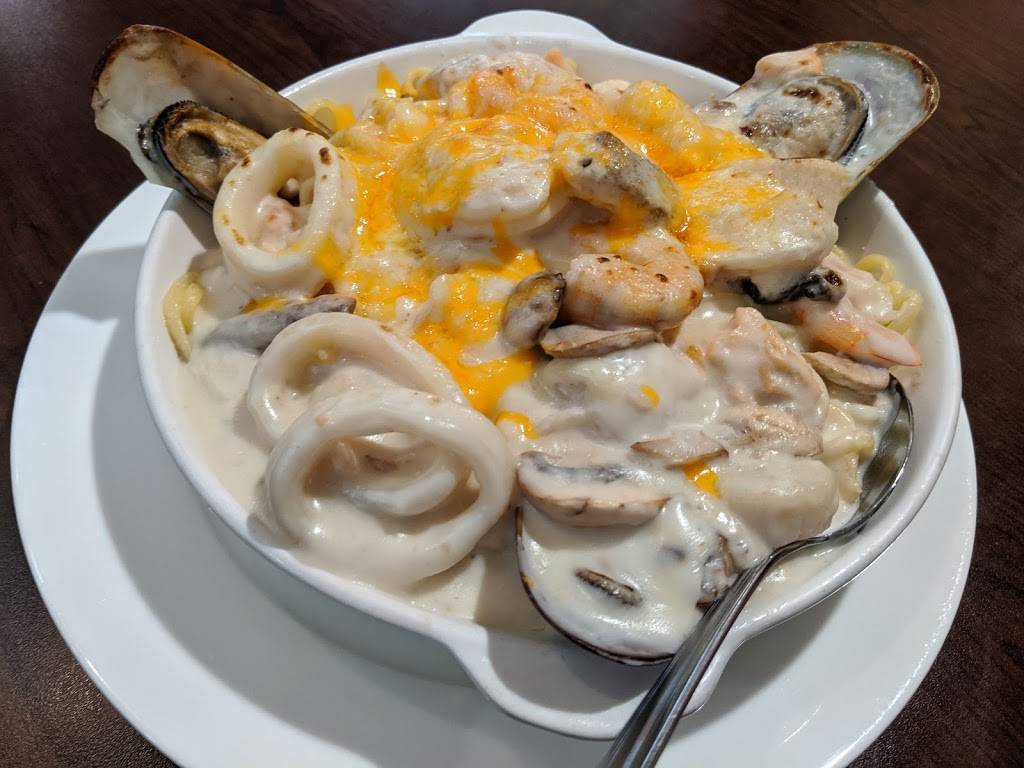 Dickens Cafe | restaurant | 9425 Leslie St, Richmond Hill, ON L4B 3K7, Canada | 9052374726 OR +1 905-237-4726