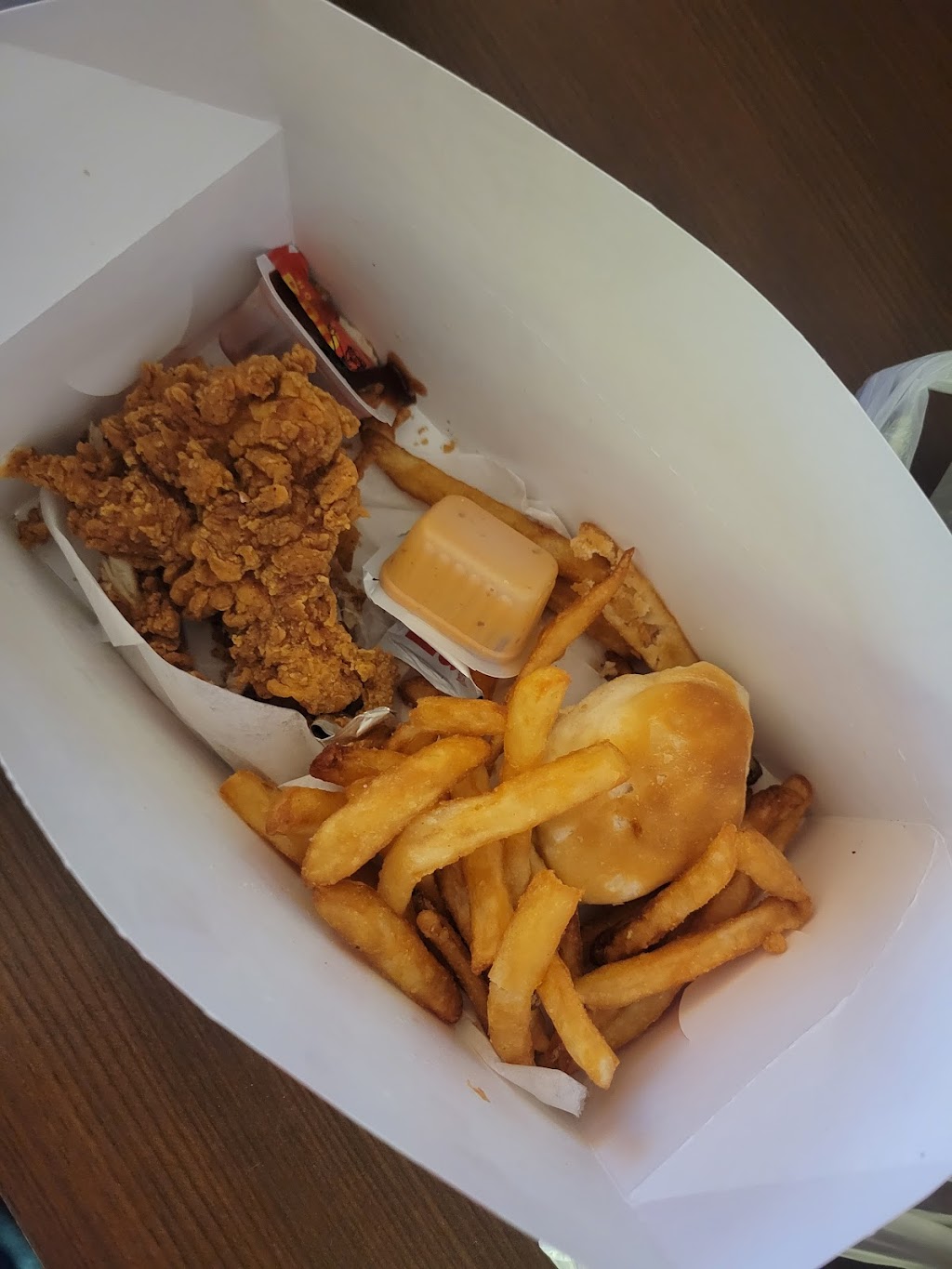 KFC | restaurant | 3387 US-441, Okeechobee, FL 34974, USA | 8637632239 OR +1 863-763-2239