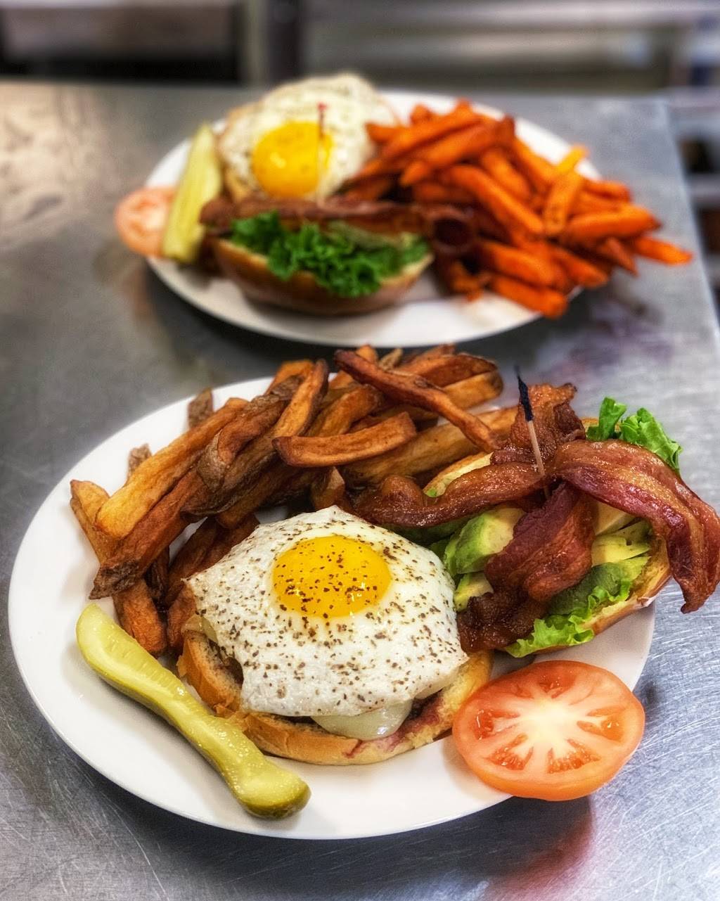 Plum Island Beachcoma | night club | 23 Plum Island Turnpike, Newbury, MA 01951, USA | 9783588218 OR +1 978-358-8218