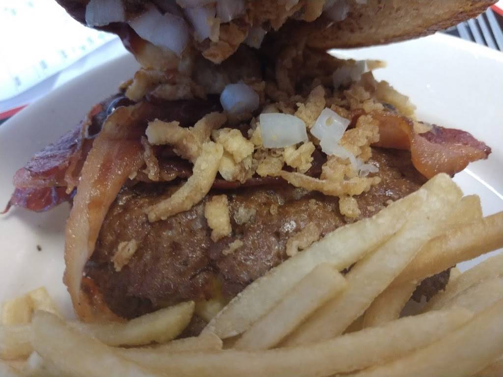 Steak n Shake | restaurant | 1066 N Henderson St, Galesburg, IL 61401, USA | 3093060238 OR +1 309-306-0238