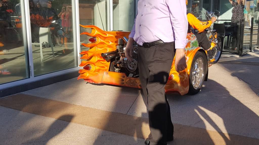 Acqua California Bistro | restaurant | 71800 CA-111, Rancho Mirage, CA 92270, USA | 7608629800 OR +1 760-862-9800