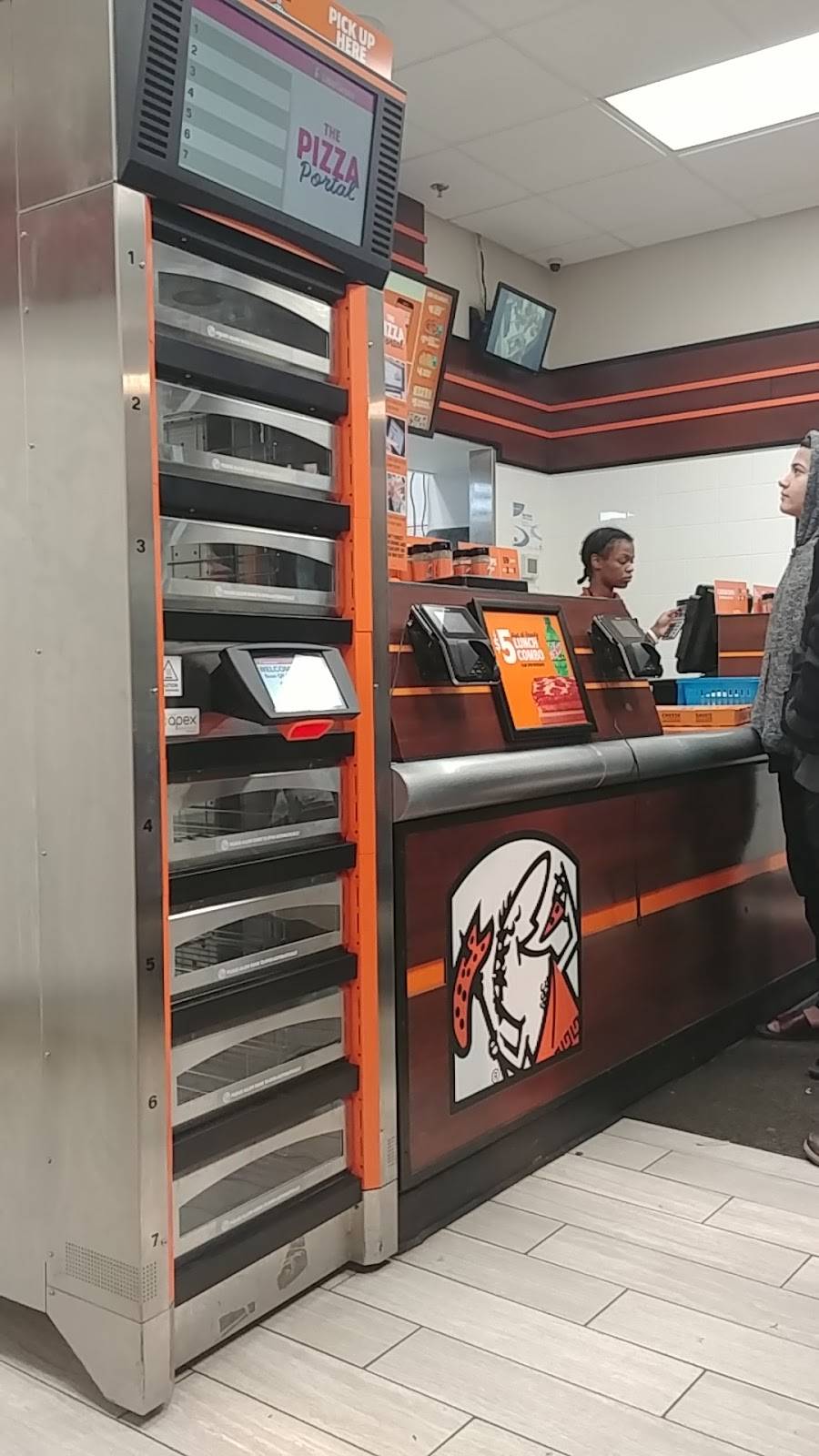 Little Caesars Pizza | meal takeaway | 2976 S Chase Ave, Milwaukee, WI 53207, USA | 4144810500 OR +1 414-481-0500