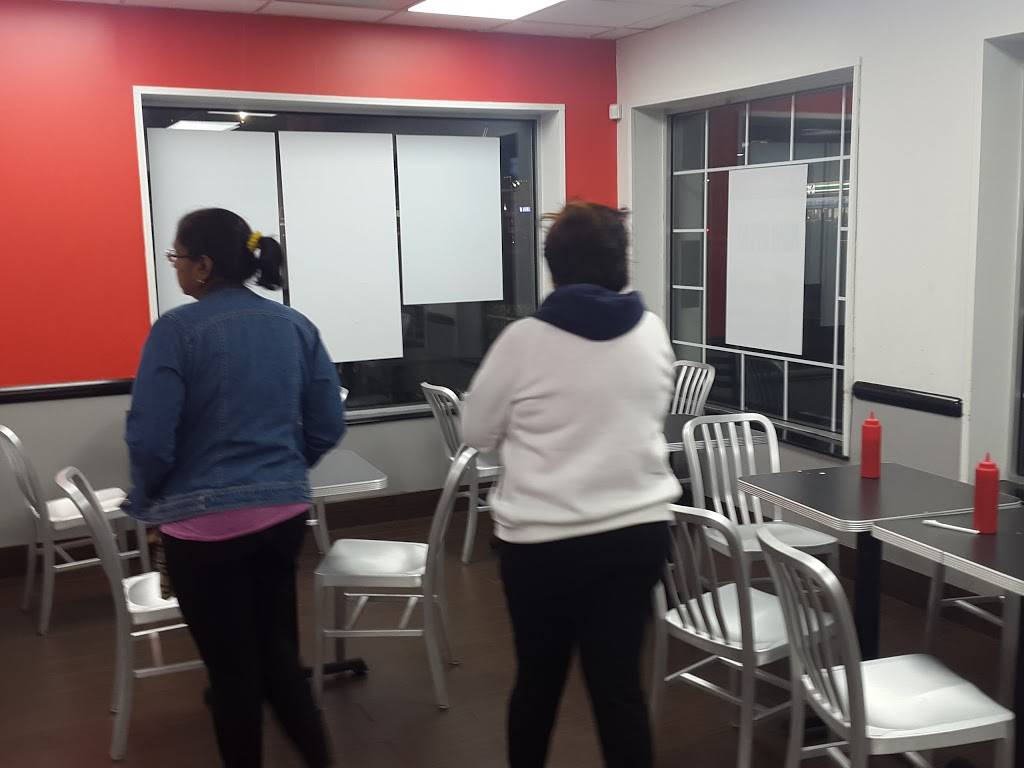 Checkers | restaurant | 2430 Hempstead Turnpike, East Meadow, NY 11554, USA | 5167315007 OR +1 516-731-5007