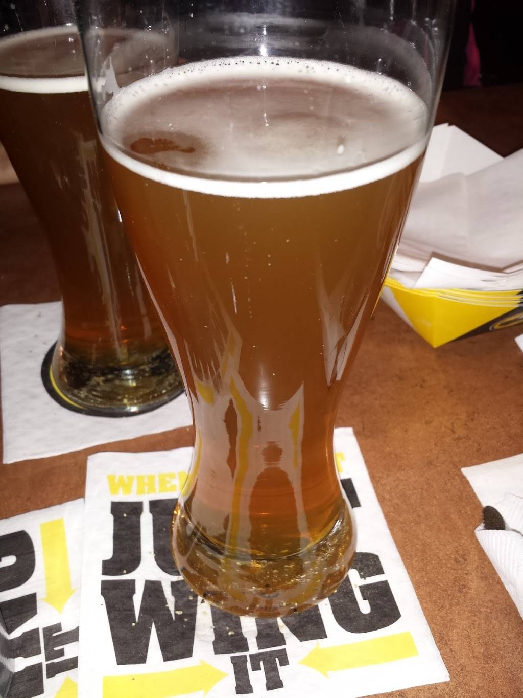 Buffalo Wild Wings | meal takeaway | 2690 Tittabawassee Rd, Saginaw, MI 48604, USA | 9894015300 OR +1 989-401-5300