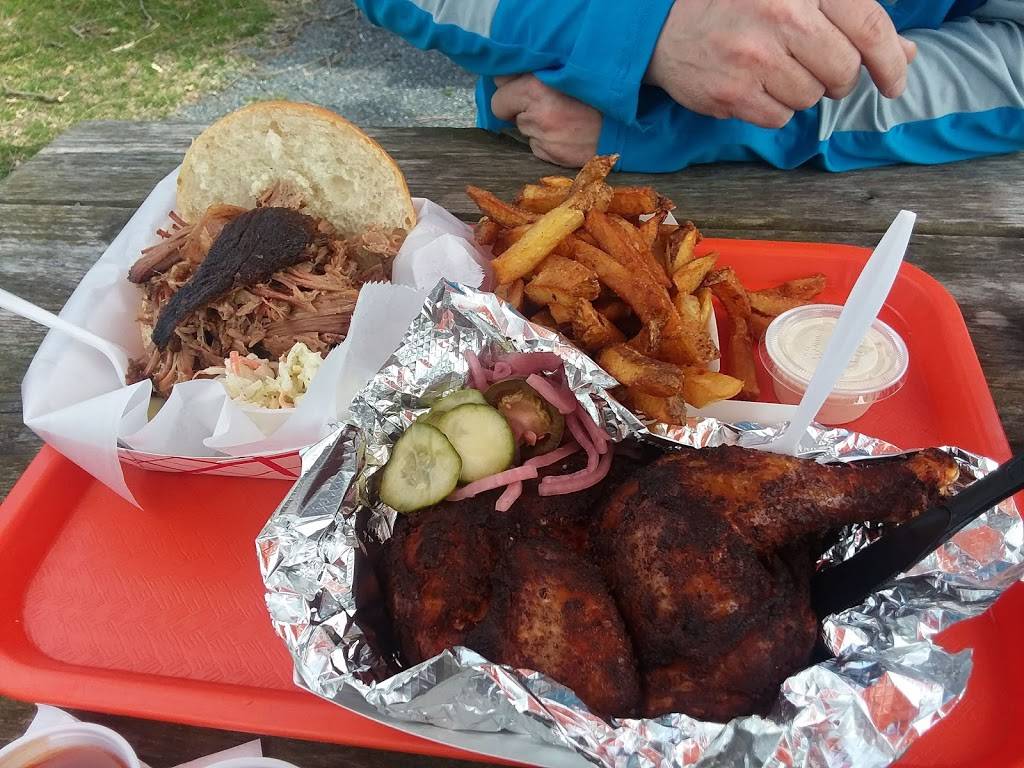 Forrests Feed Co. | restaurant | 283 E Main St, Hummelstown, PA 17036, USA | 7175666666 OR +1 717-566-6666