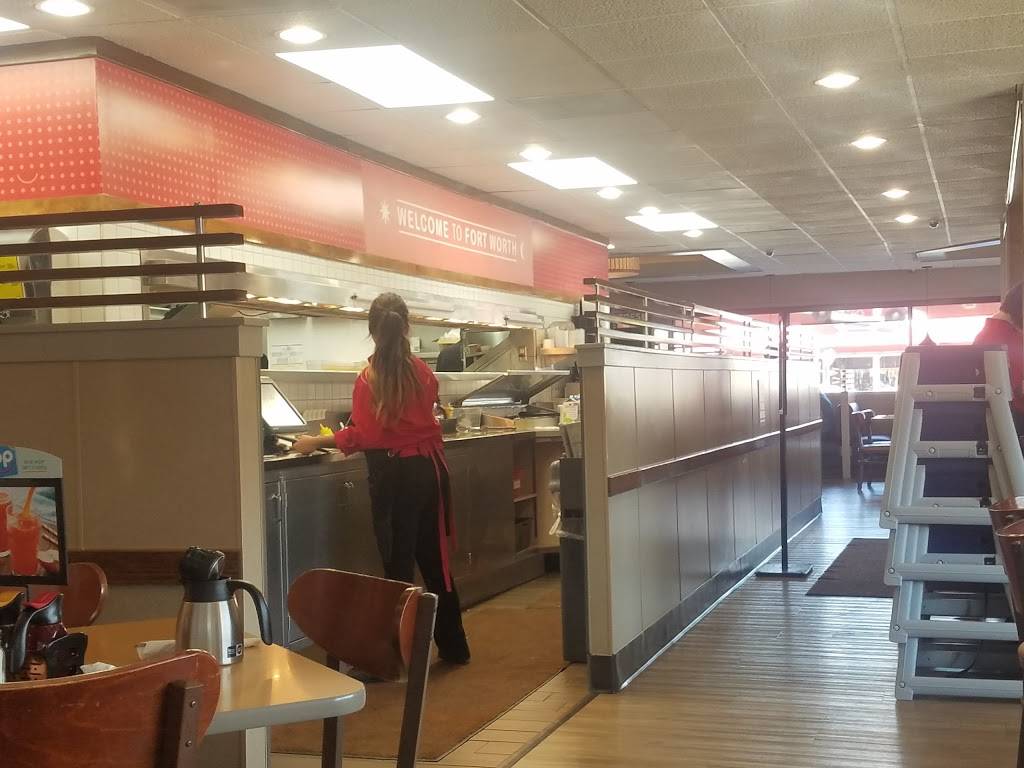 IHOP | restaurant | 3860 NE Loop 820, Fort Worth, TX 76137, USA | 8178380022 OR +1 817-838-0022