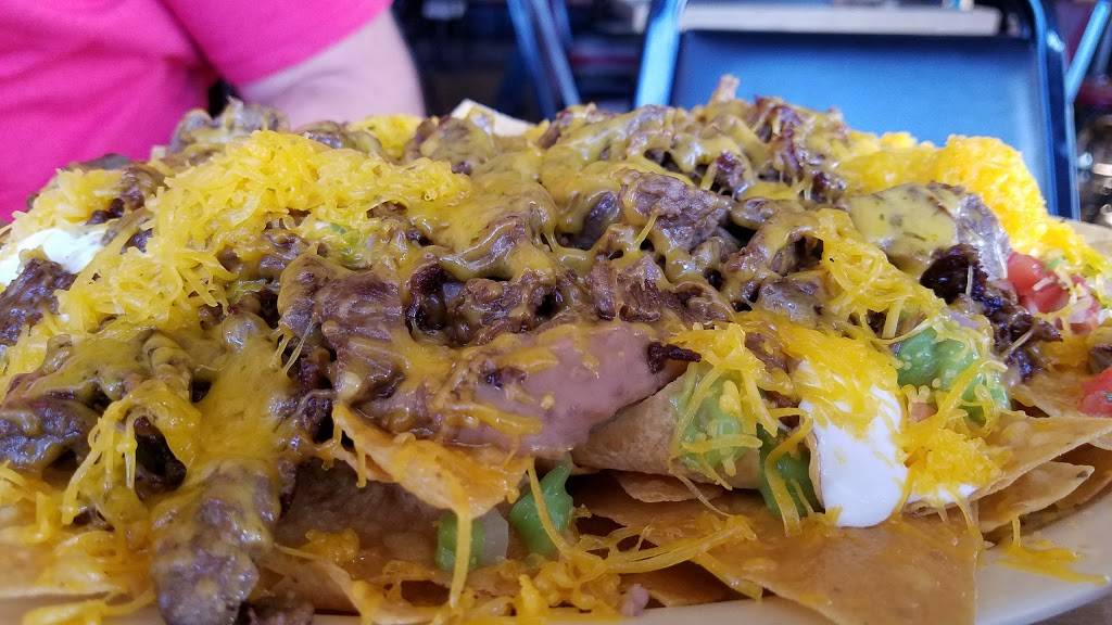 Albertas Restaurant | restaurant | 1304 Pacific Coast Hwy, Wilmington, CA 90744, USA | 3105189462 OR +1 310-518-9462