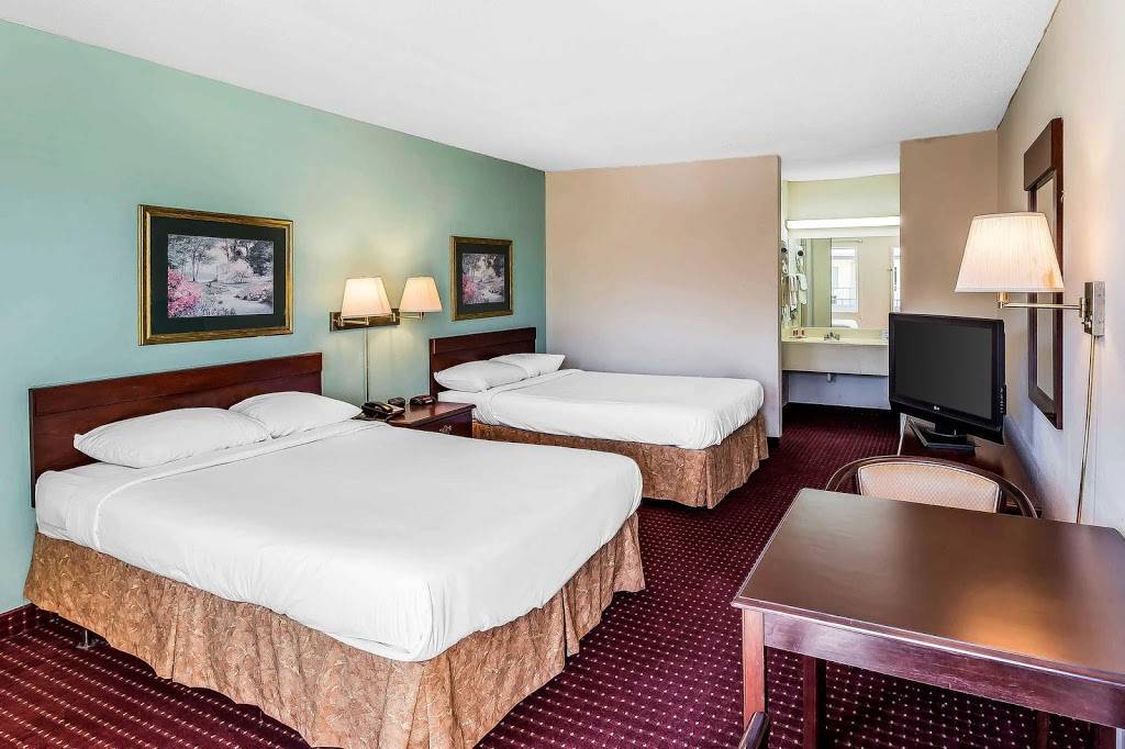 Econo Lodge | restaurant | 13705 Jones St, Lavonia, GA 30553, USA | 7064605888 OR +1 706-460-5888