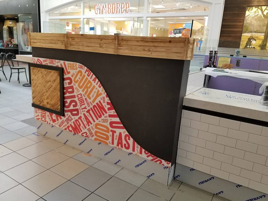 Hot Fries | restaurant | 2031 S Mooney Blvd #5545, Visalia, CA 93277, USA | 5597359088 OR +1 559-735-9088