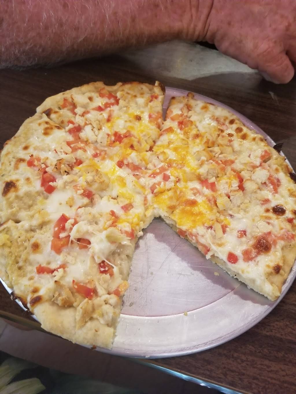 Sugar Pine Pizza | restaurant | 40487 CA-41, Oakhurst, CA 93644, USA | 5596424642 OR +1 559-642-4642