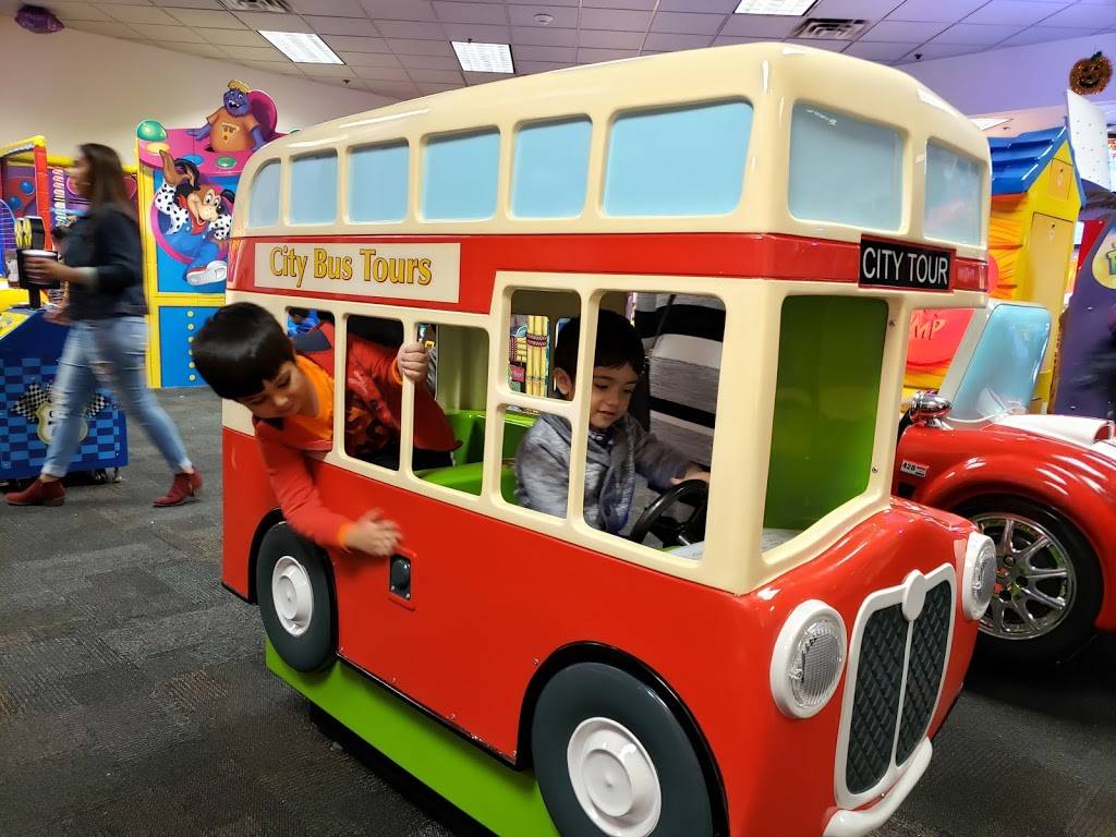 Chuck E. Cheeses | restaurant | 11-15 Hanover Pl, Hicksville, NY 11801, USA | 5164333343 OR +1 516-433-3343