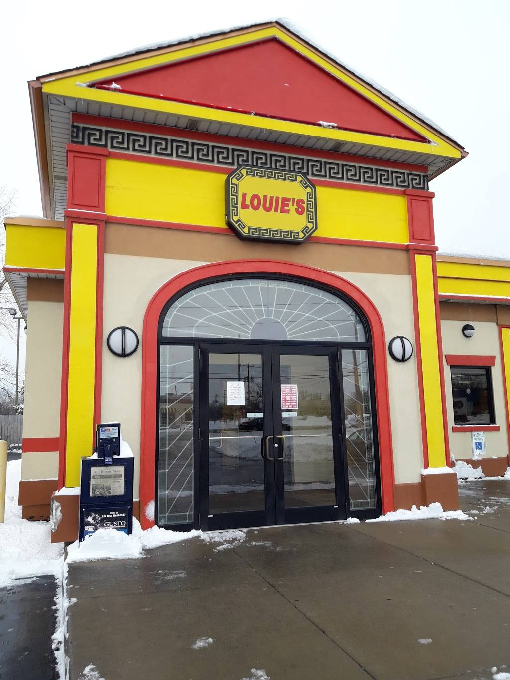 Louies Texas Red Hots | restaurant | 4890 Transit Rd, Depew, NY 14043, USA | 7166683796 OR +1 716-668-3796
