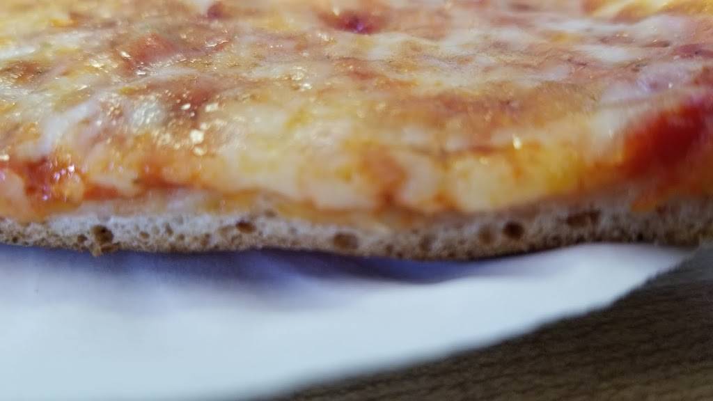 Broadway Pizza & Catering | restaurant | 60 Broadway Greenlawn, Greenlawn, NY 11740, USA | 6312610828 OR +1 631-261-0828