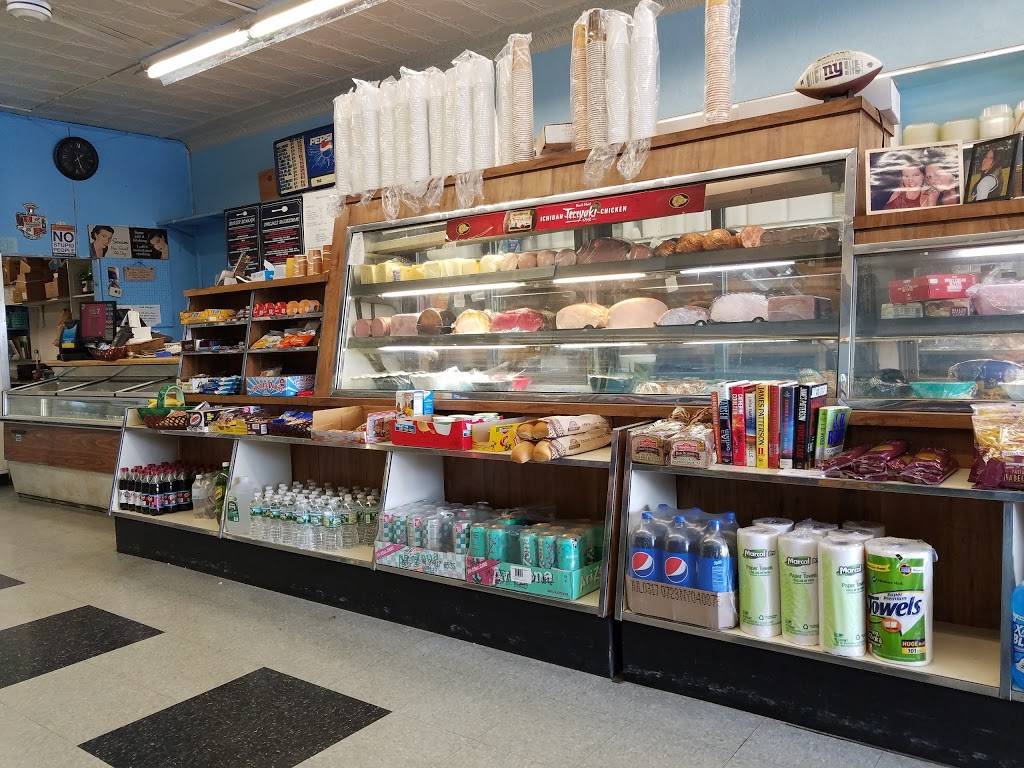 Venutis Delicatessen | restaurant | 2608, 23, E Main St, Elmsford, NY 10523, USA | 9145924359 OR +1 914-592-4359