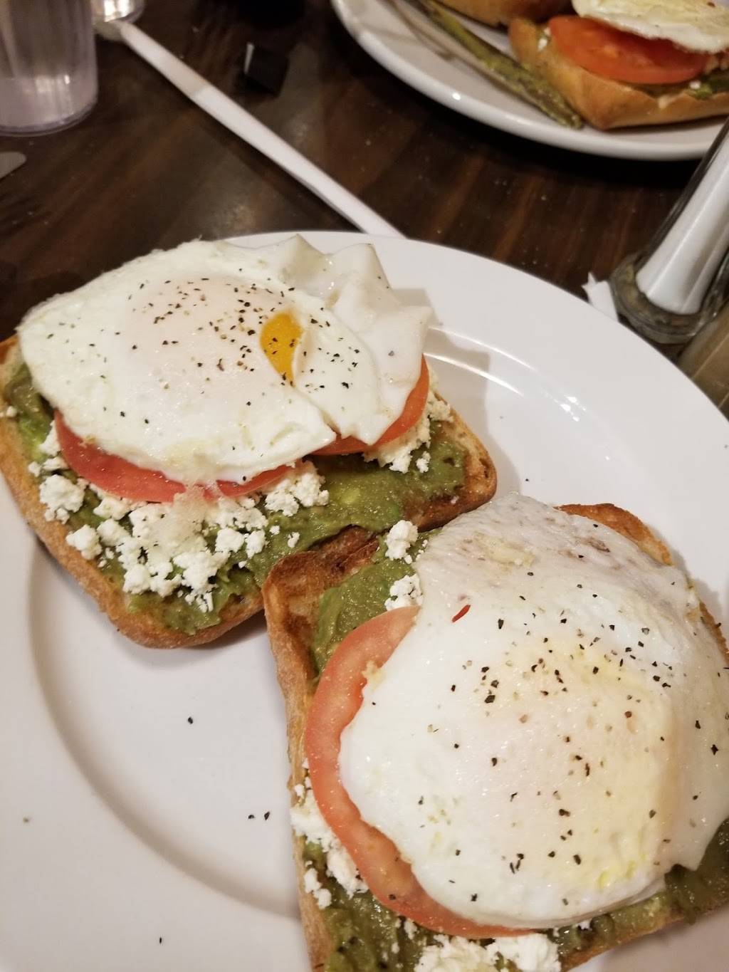 CoffeeCo | cafe | 1639 Lititz Pike, Lancaster, PA 17601, USA | 7172997118 OR +1 717-299-7118