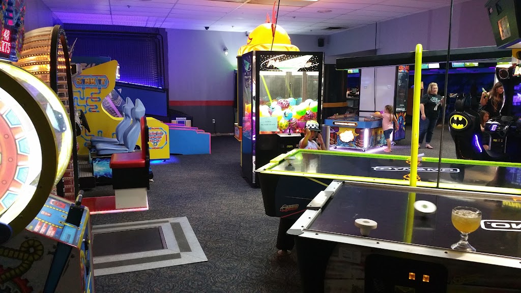 Bowlero Watauga | restaurant | 7301 Rufe Snow Dr, Watauga, TX 76148, USA | 8174852695 OR +1 817-485-2695