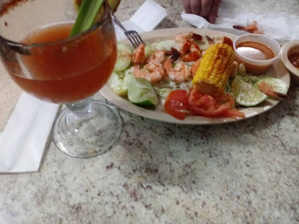 Mariscos 2000 | restaurant | 3068 Forest Ln ste 111, Dallas, TX 75234, USA | 9722432886 OR +1 972-243-2886
