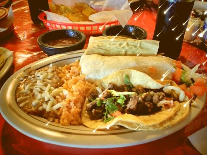 Las Dos Marias | restaurant | 206 W Chicago Rd, White Pigeon, MI 49099, USA | 2694832825 OR +1 269-483-2825