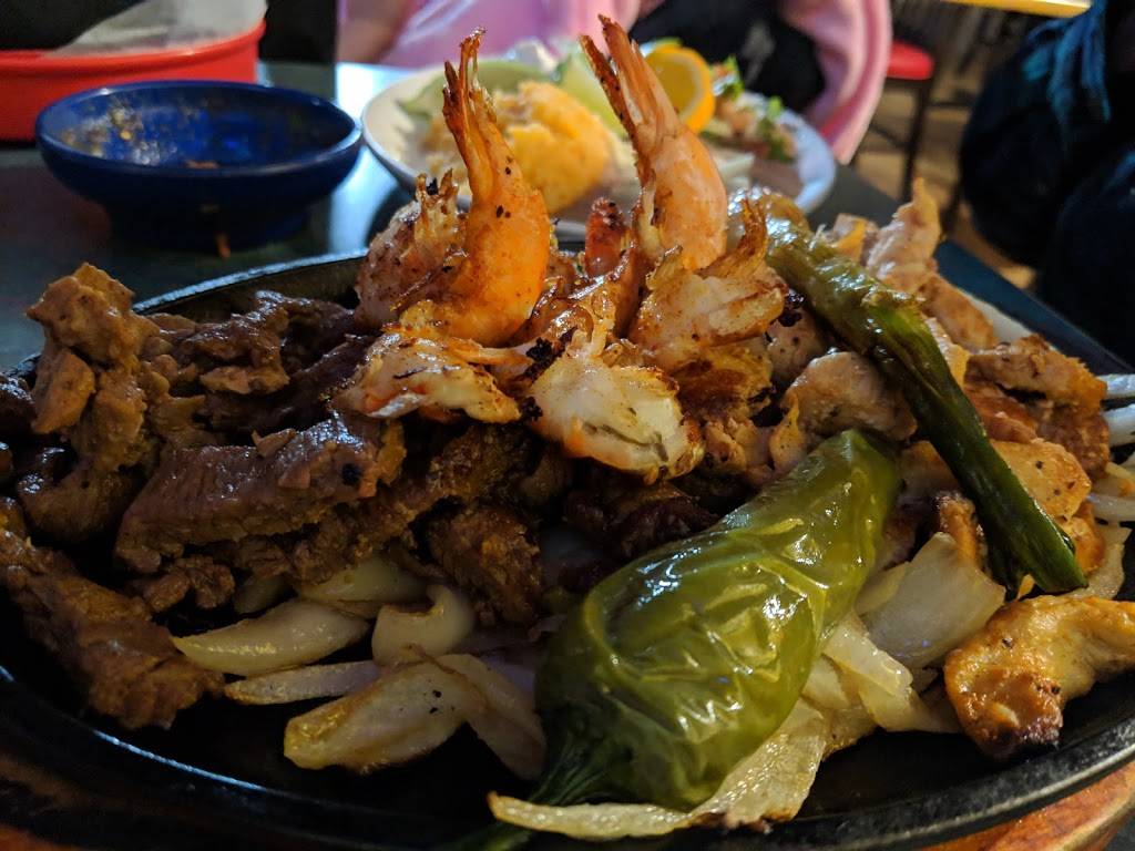 Mariscos La Marina | restaurant | 1335 N Belt Line Rd, Irving, TX 75061, USA | 9725141063 OR +1 972-514-1063