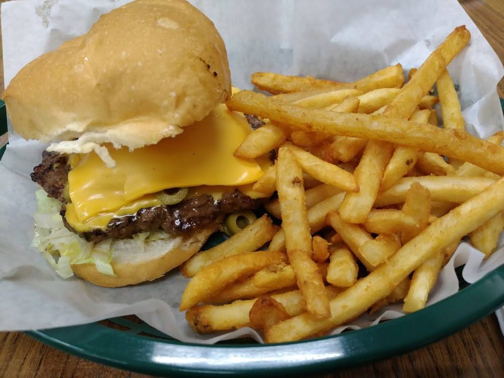 Hill Top Cafe | restaurant | 2278 Bay Settlement Rd, Green Bay, WI 54311, USA | 9208840858 OR +1 920-884-0858