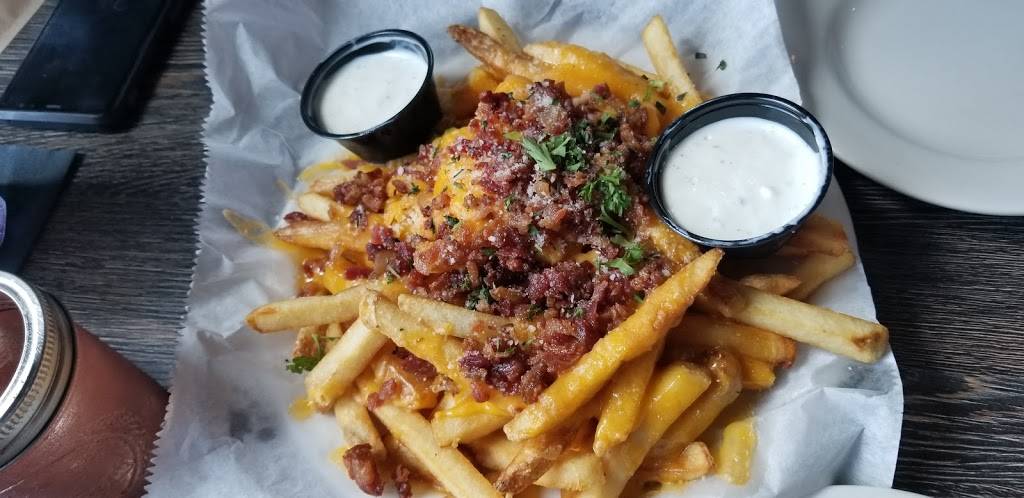 The General Public House | restaurant | Winter Springs Town Center, 156 Tuskawilla Rd, Winter Springs, FL 32708, USA | 4078909696 OR +1 407-890-9696