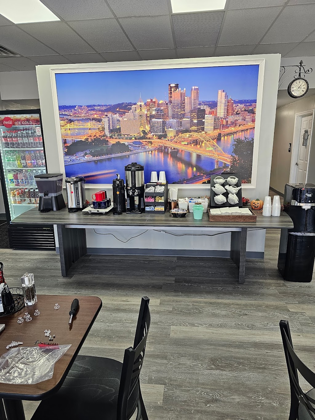 Cafe des Amis Robinson | restaurant | 5629 Steubenville Pike, Robinson Township, PA 15136, USA | 4124950261 OR +1 412-495-0261