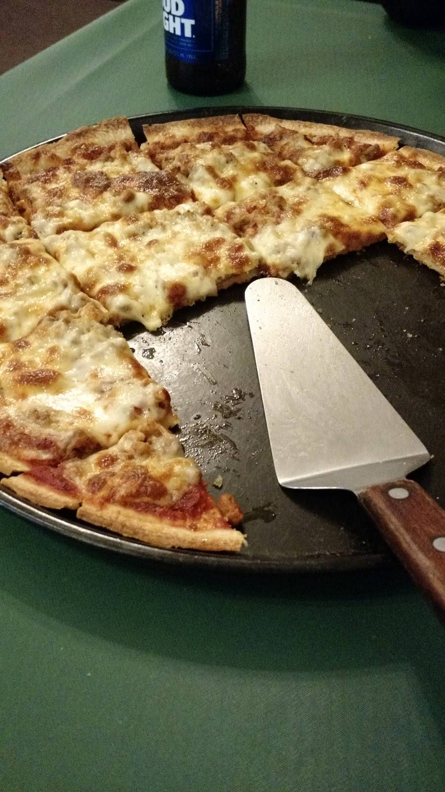 Charlies | Pizza & Bread Shop | restaurant | 1021 E 1st St, Sumner, IA 50674, USA | 5635783306 OR +1 563-578-3306