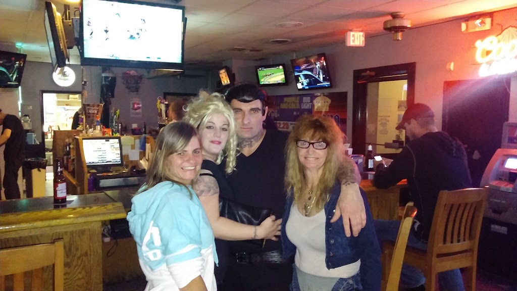 Howards Pub | restaurant | 7312 Holabird Ave, Dundalk, MD 21222, USA | 4102826050 OR +1 410-282-6050