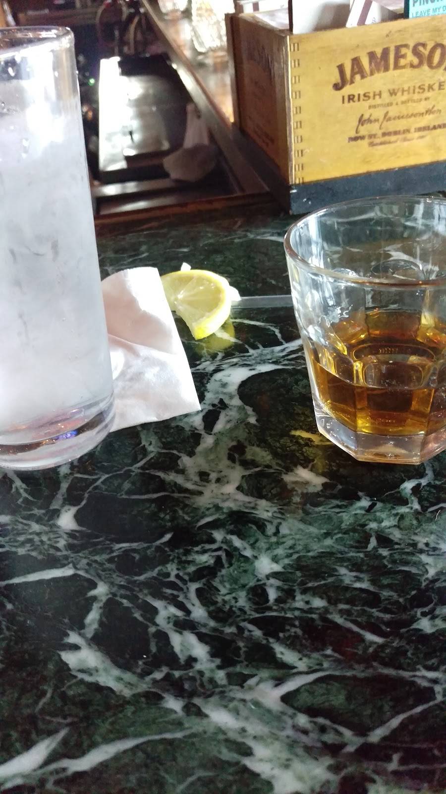 Billys Roadhouse | restaurant | 10150 Old Perry Hwy, Wexford, PA 15090, USA | 7249341177 OR +1 724-934-1177