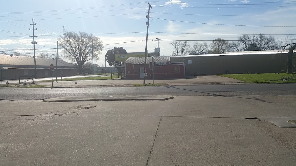 Lees Seafood | restaurant | 604 SW Main St, Bunkie, LA 71322, USA | 3183467033 OR +1 318-346-7033