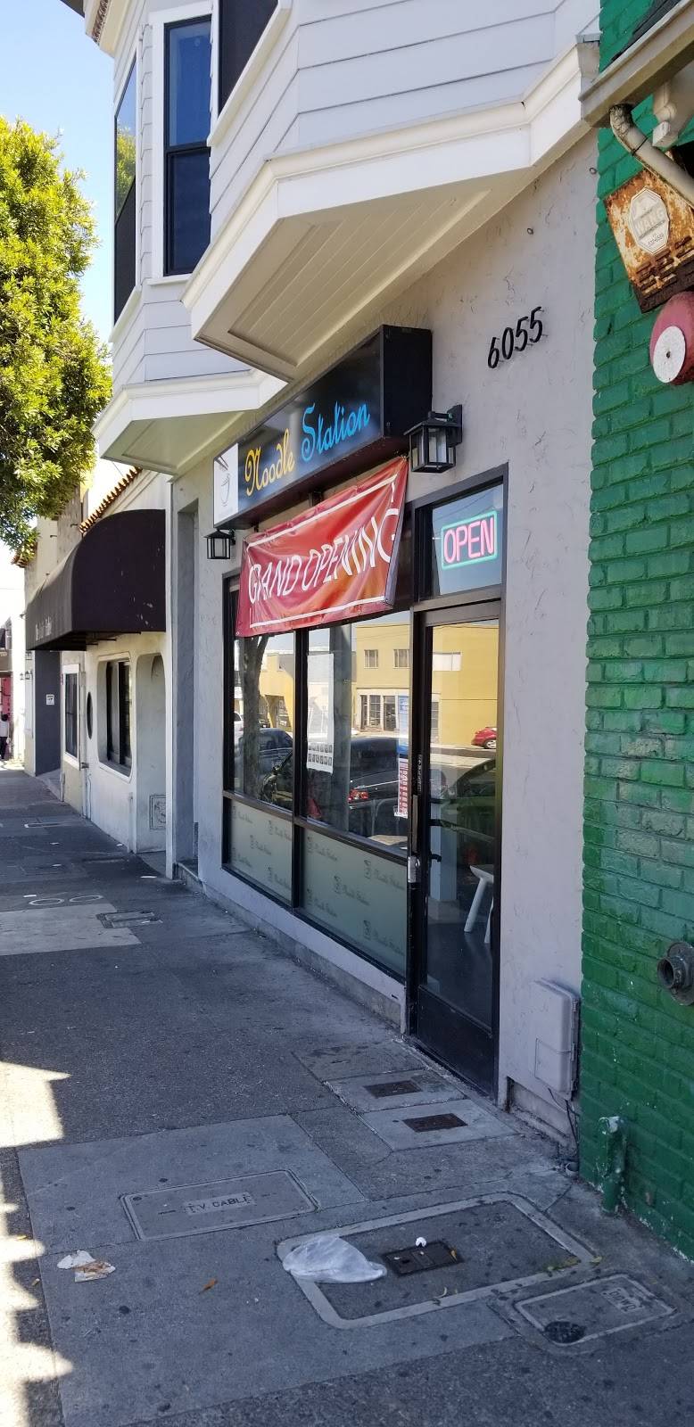 Noodle Station | restaurant | 6055 Mission St, Daly City, CA 94014, USA | 4153333888 OR +1 415-333-3888