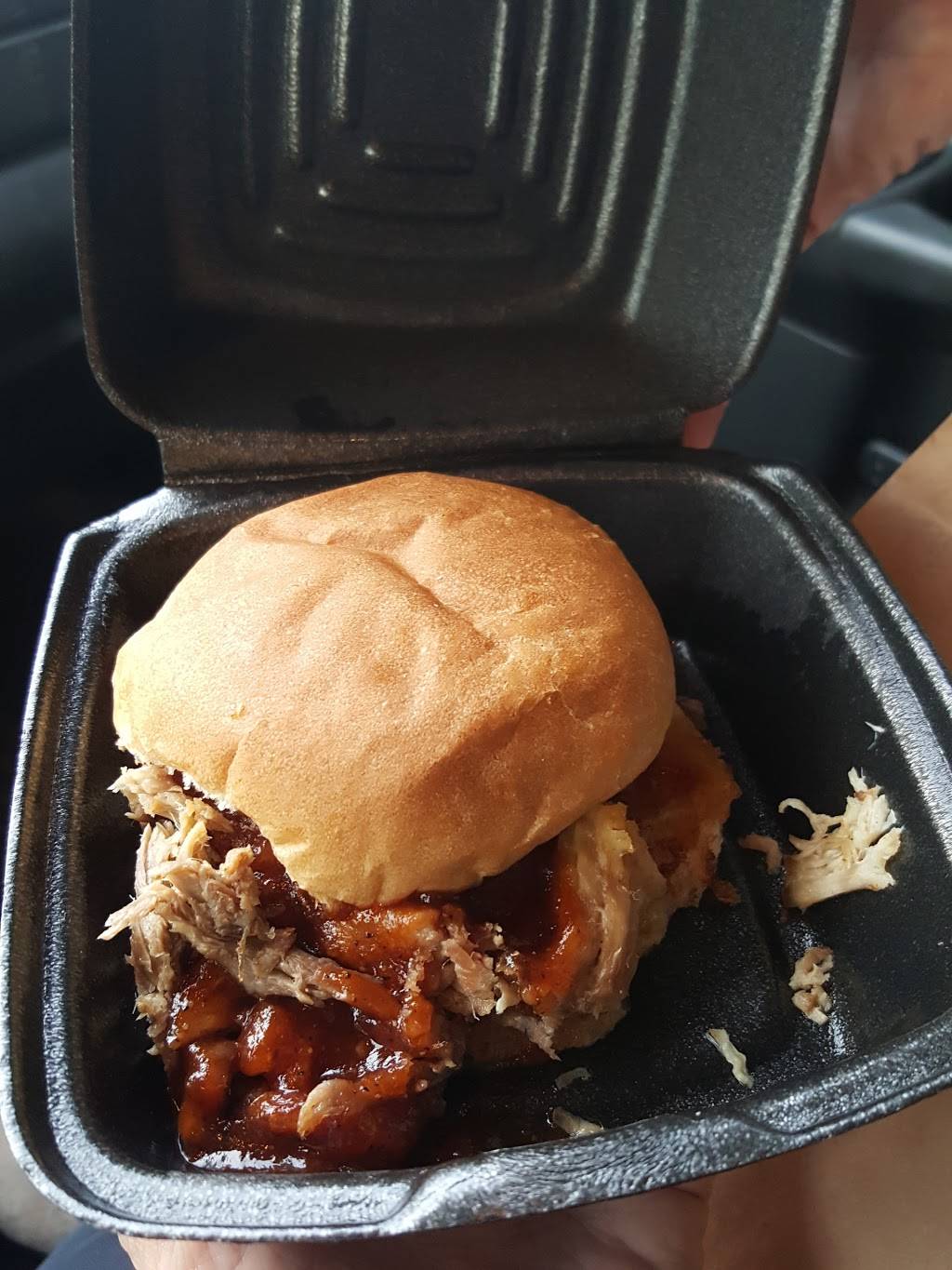 Fat Larrys | restaurant | 7537 US-70, Bartlett, TN 38133, USA | 9013861900 OR +1 901-386-1900