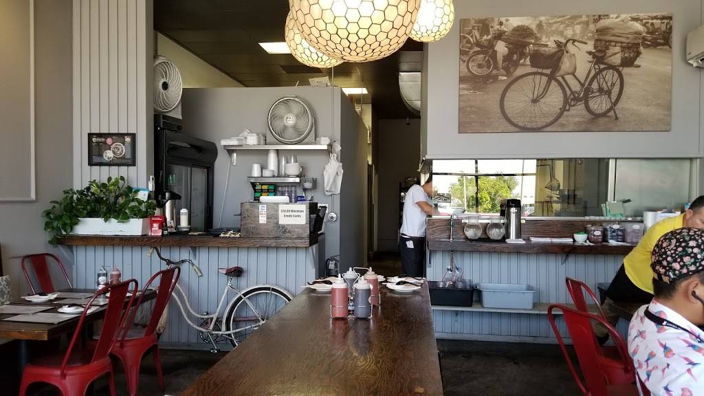 Feu Pho Kitchen | restaurant | 11310 Ventura Blvd, Studio City, CA 91604, USA | 8184232240 OR +1 818-423-2240