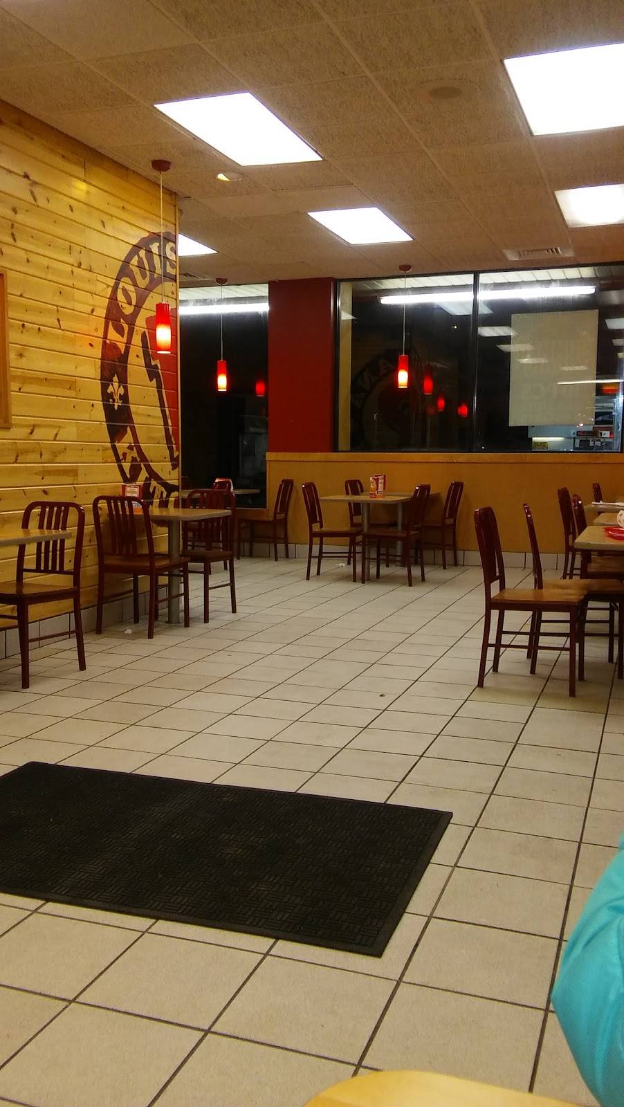 Popeyes Louisiana Kitchen | restaurant | 257 E 147th St, Harvey, IL 60426, USA | 7083396550 OR +1 708-339-6550