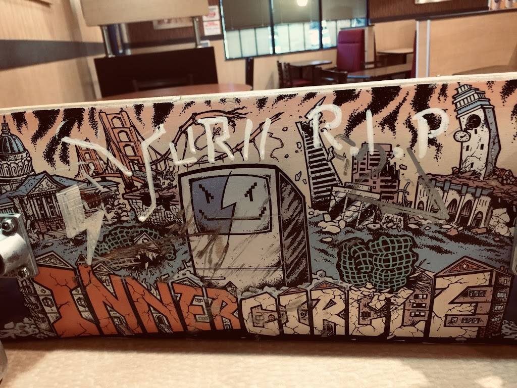 McDonalds | restaurant | 180 El Camino Real, San Carlos, CA 94070, USA | 6505954479 OR +1 650-595-4479