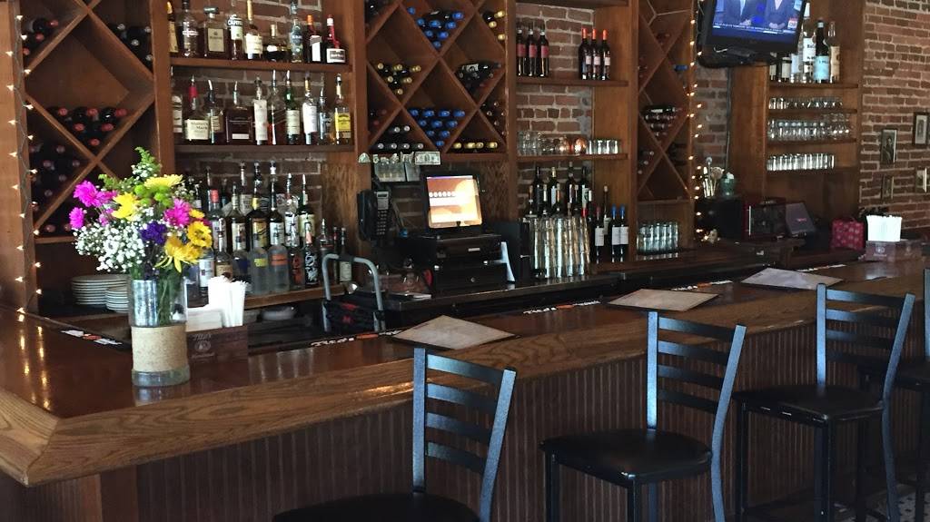 Dominicks Italian Of Historic Norcross | restaurant | 95 S Peachtree St, Norcross, GA 30071, USA | 7704491611 OR +1 770-449-1611