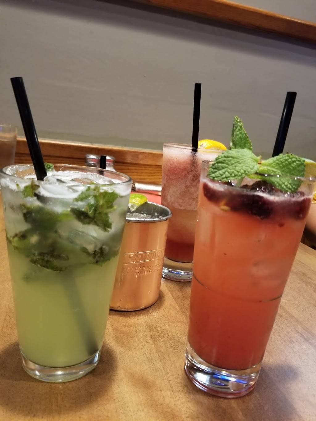 Boston Pizza | restaurant | 2915 Eglinton Ave W, Mississauga, ON L5M 6J3, Canada | 9055690517 OR +1 905-569-0517