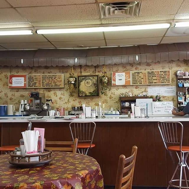 Bob & Cheryls | restaurant | 3501 Shenandoah Ave NW, Roanoke, VA 24017, USA | 5409850740 OR +1 540-985-0740