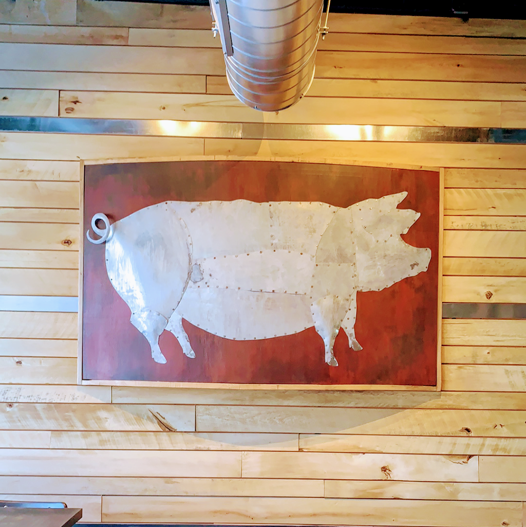 Woodpile BBQ | restaurant | 630 E Eleven Mile Rd, Madison Heights, MI 48071, USA | 2485658149 OR +1 248-565-8149