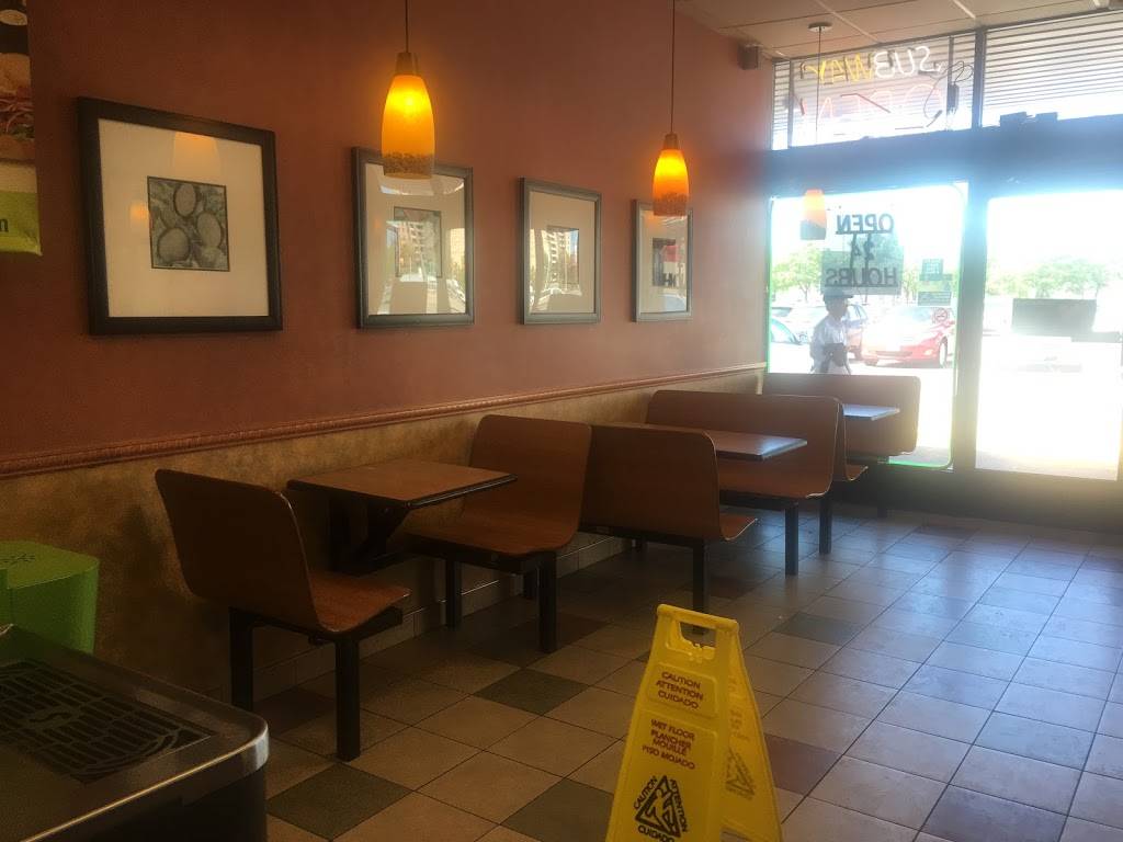 Subway | restaurant | 1911 Finch Ave W Unit 29, North York, ON M3N 2V2, Canada | 4166387828 OR +1 416-638-7828