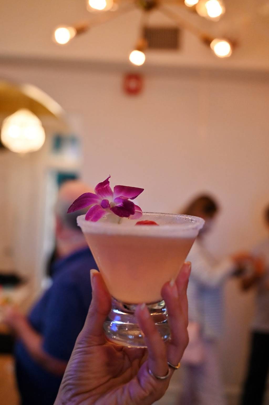 Petit Monde Bistro & Cafe | restaurant | 2653 Connecticut Ave NW, Washington, DC 20008, USA | 2026294622 OR +1 202-629-4622