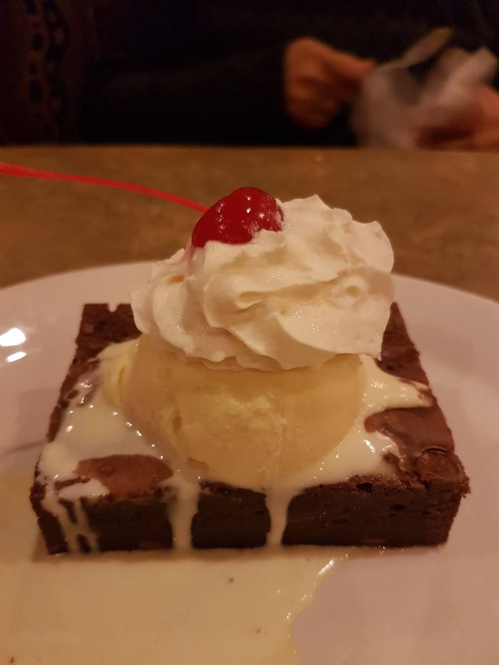 Harveys | restaurant | 10900 Hurontario St Unit B19, Brampton, ON L7A 3R9, Canada | 9054957156 OR +1 905-495-7156