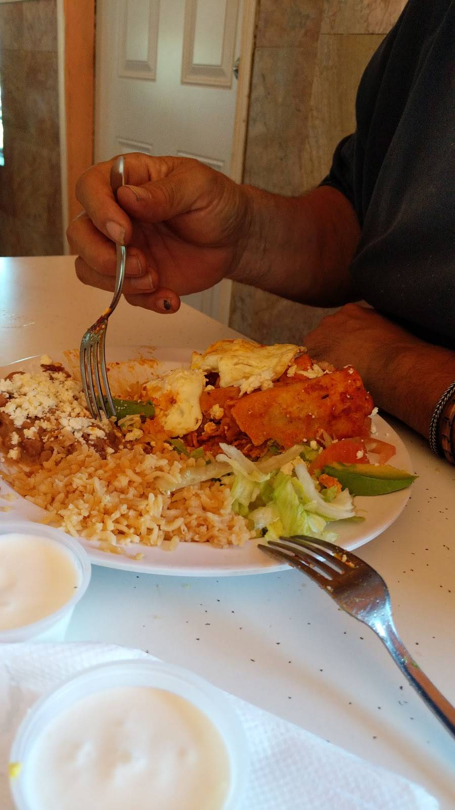 San Geronimo Restaurante Y Tqr | restaurant | 4508 Miller Ave, Fort Worth, TX 76119, USA | 8175345849 OR +1 817-534-5849