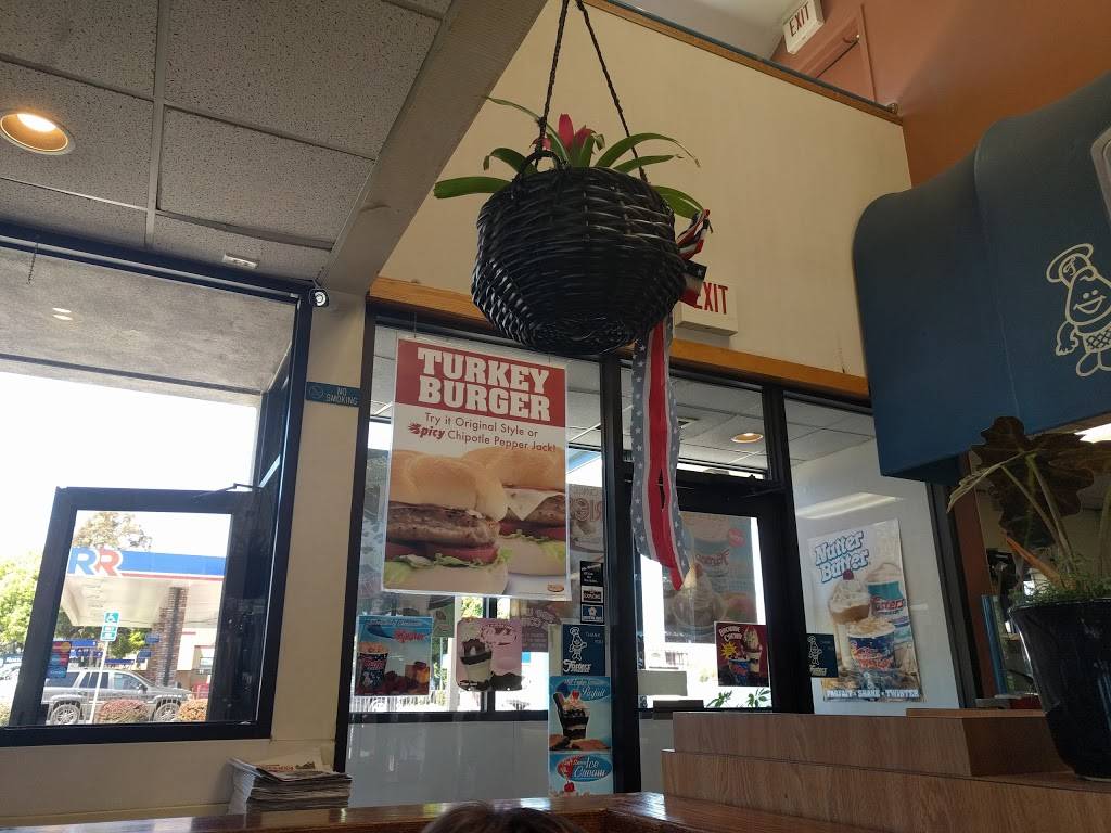 Fosters Freeze | restaurant | 815 S Main St, Salinas, CA 93901, USA | 8317586950 OR +1 831-758-6950