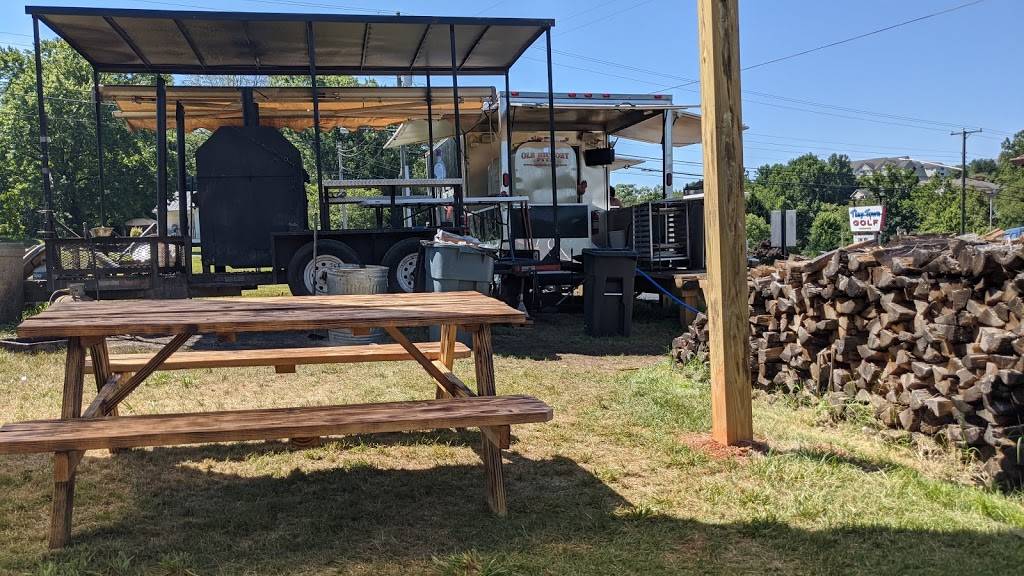 County Smoak | restaurant | 7423 Timberlake Rd, Lynchburg, VA 24502, USA | 4342153311 OR +1 434-215-3311