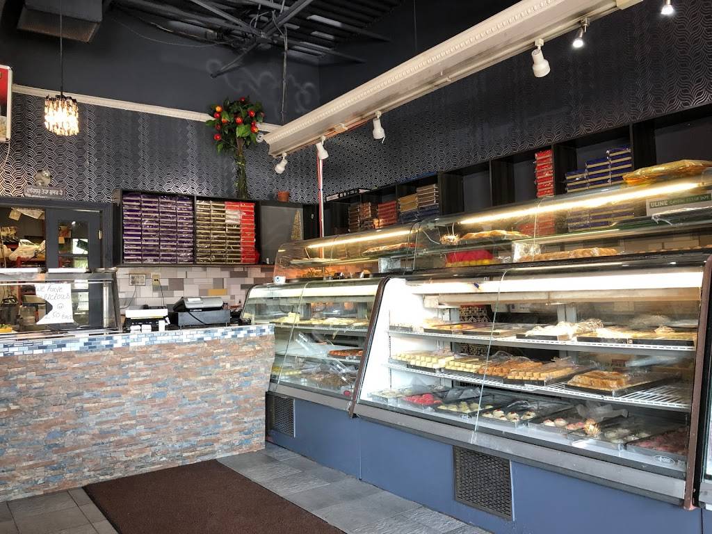 Doaba Sweets & Restaurant | restaurant | 5390 Terry Fox Way, Mississauga, ON L5V 0A5, Canada | 9058123292 OR +1 905-812-3292