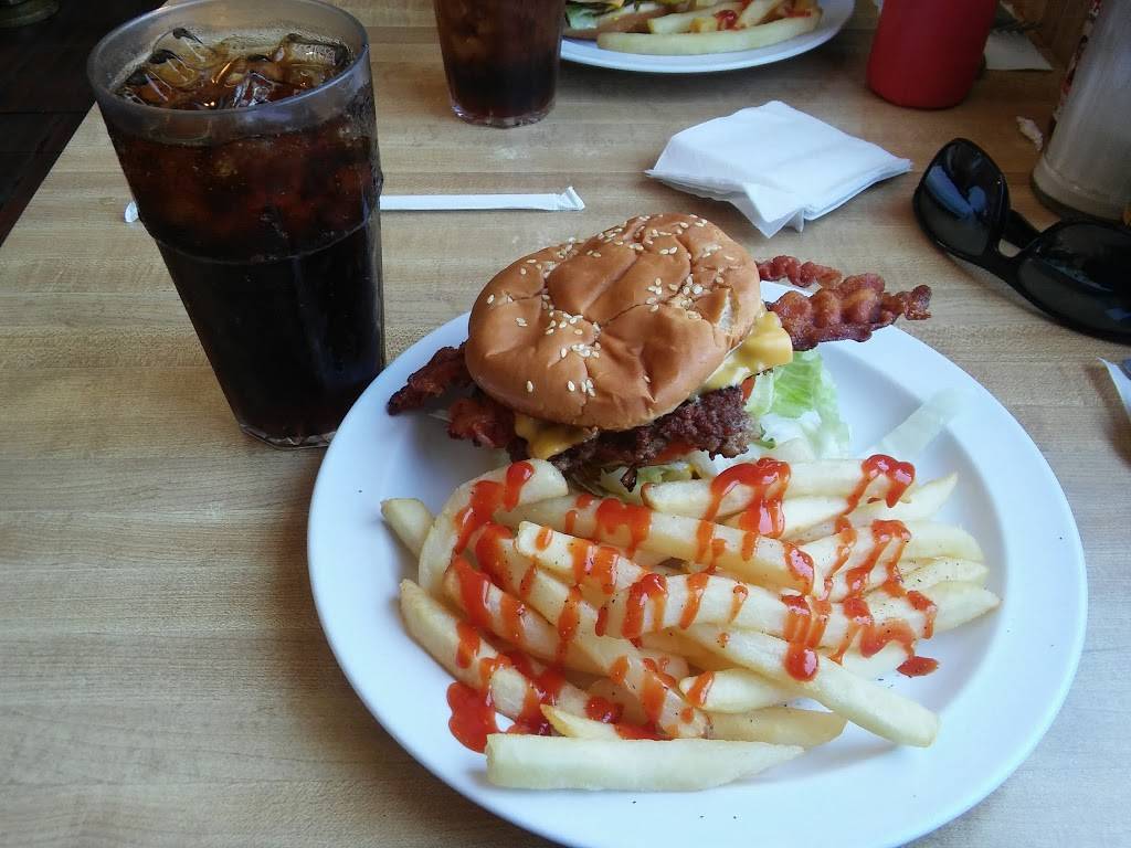 Basket Burger Cafe | restaurant | 1264 S Atlantic Blvd, Los Angeles, CA 90022, USA | 3232696823 OR +1 323-269-6823