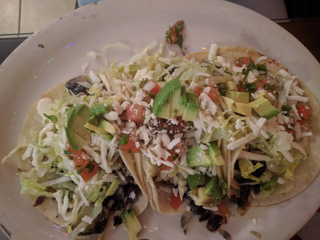 Los Gallos | restaurant | 951 Wolf St, Philadelphia, PA 19148, USA | 2155511245 OR +1 215-551-1245